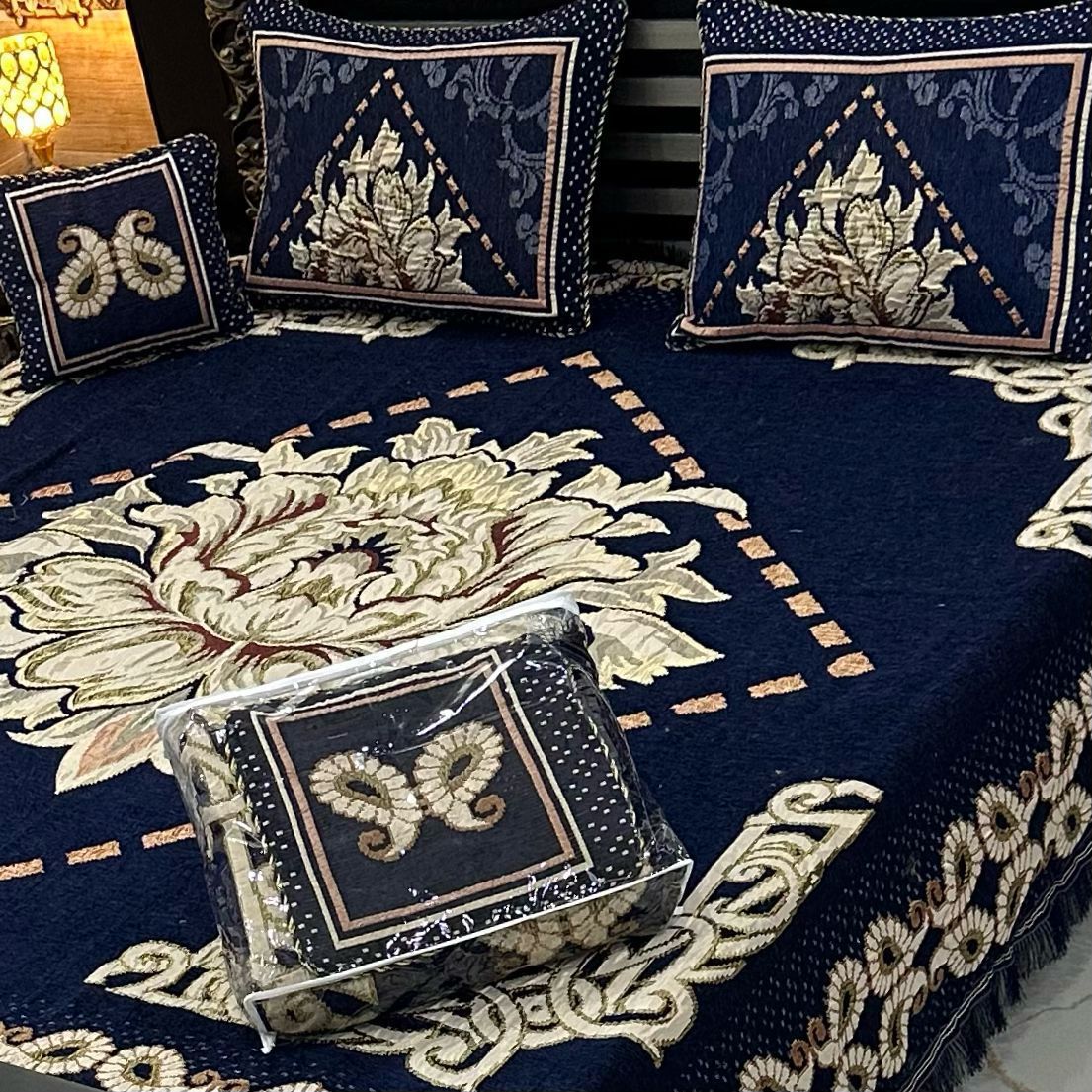 4Pc Velvet Jaquard Bedsheet | King Size