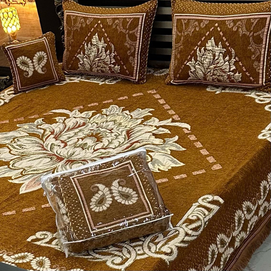 4Pc Velvet Jaquard Bedsheet | King Size