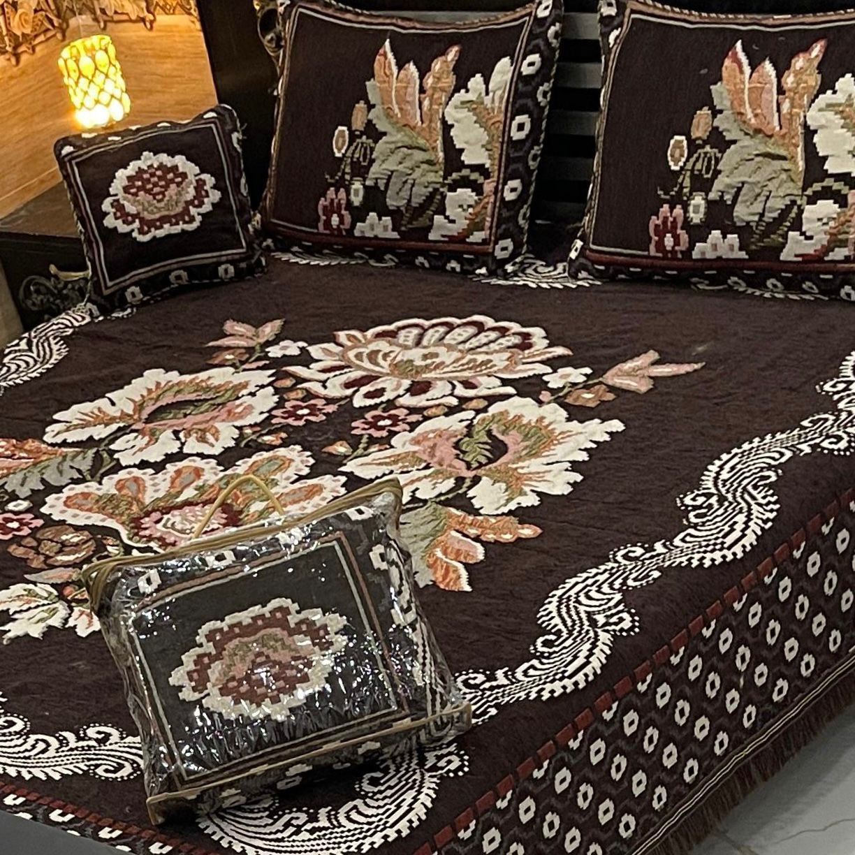 4Pc Velvet Jaquard Bedsheet | King Size