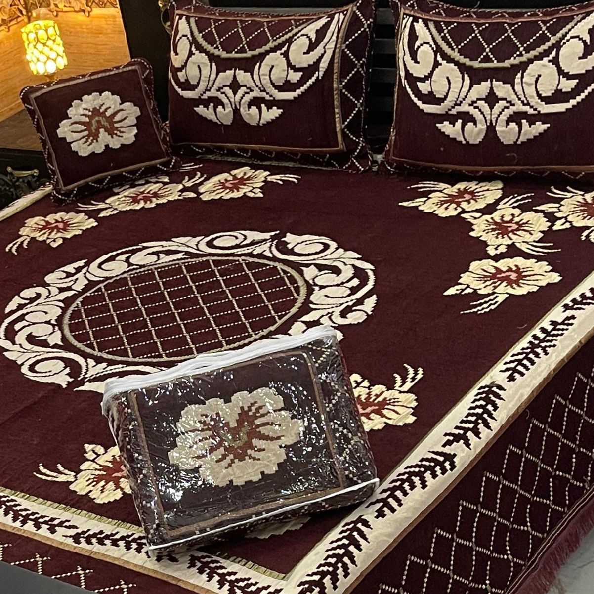 4Pc Velvet Jaquard Bedsheet | King Size