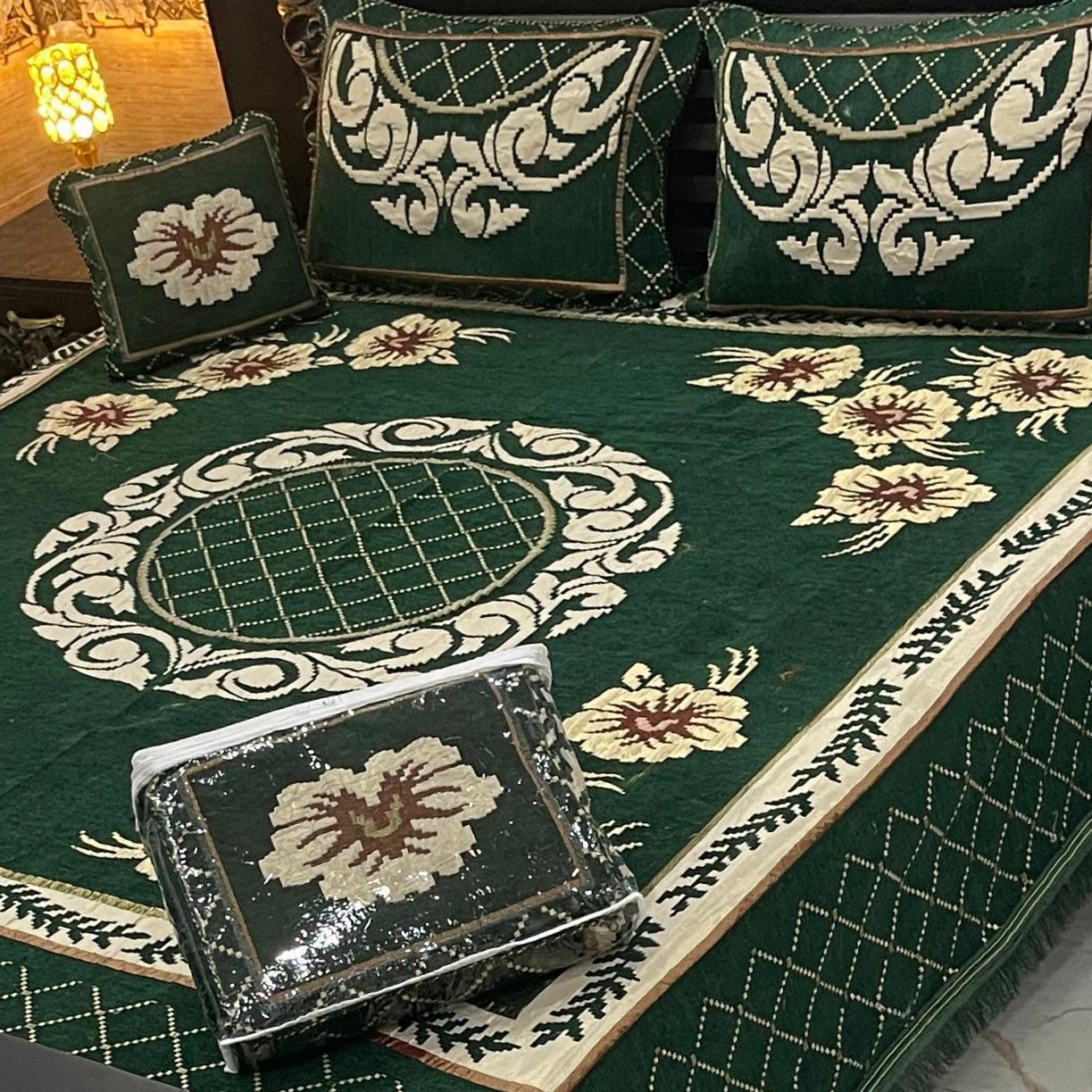 4Pc Velvet Jaquard Bedsheet | King Size