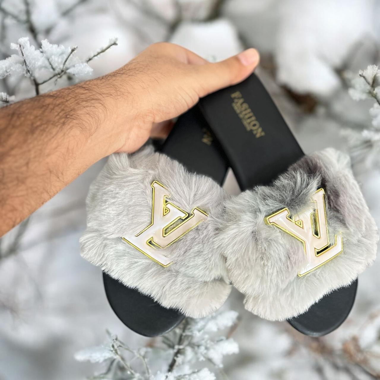 Furr slippers