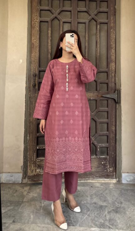 Doria Winter Cotton Chikenkari Embd Shirt+trouzer - Image 3