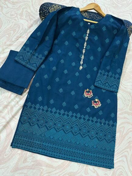 Doria Winter Cotton Chikenkari Embd Shirt+trouzer - Image 6