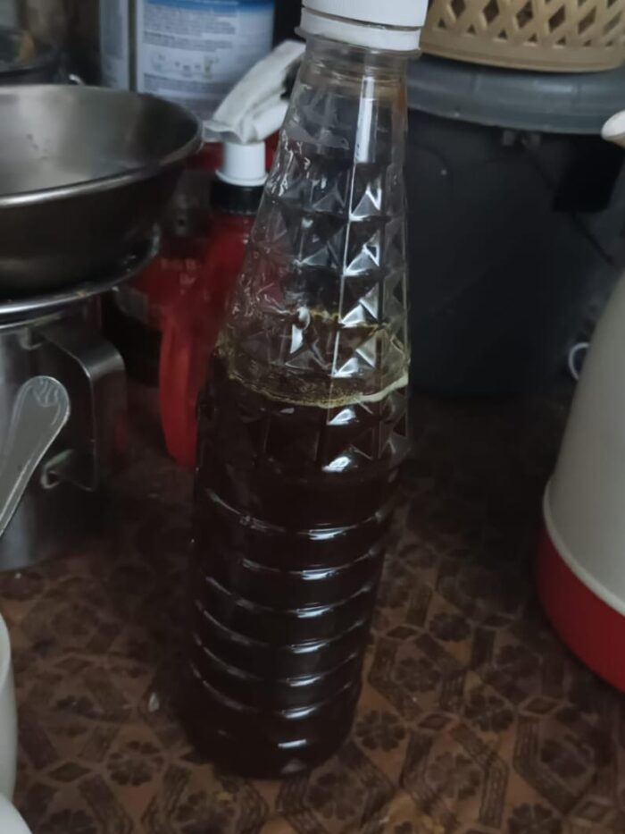 چھوٹی مکھی ازاد کا جنگلی شہد