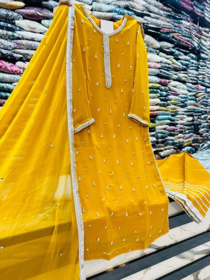 Weeding wear - Image 6