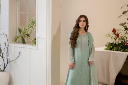 Weeding wear - Image 16