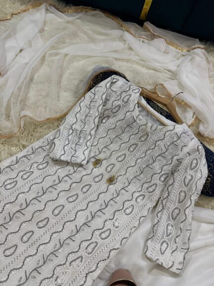 Party wear - Image 2