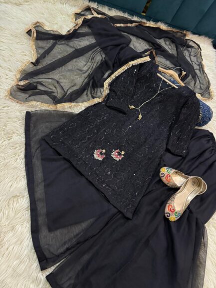 Party wear - Image 6