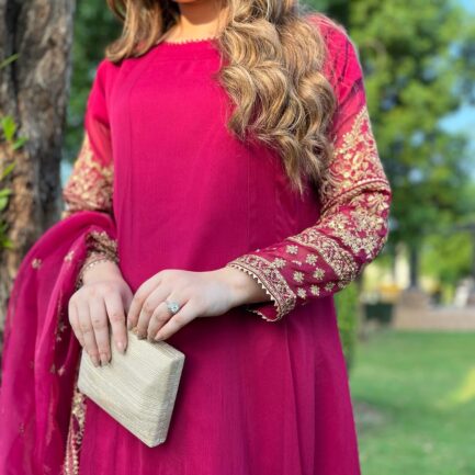 Weeding wear - Image 10