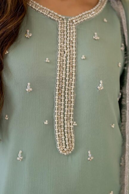 Weeding wear - Image 15