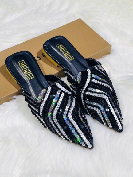 Shoe's - Image 4