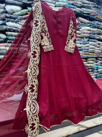 Weeding wear - Image 9