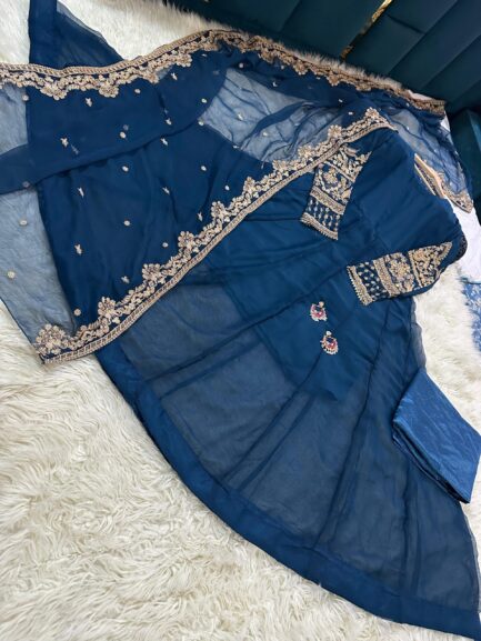 Weeding wear - Image 12