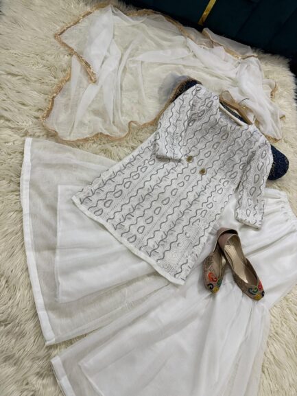 Party wear - Image 3