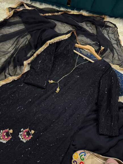 Party wear - Image 5