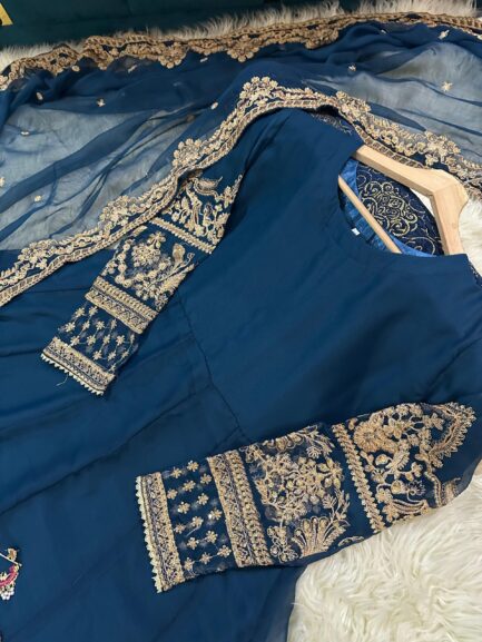 Weeding wear - Image 11