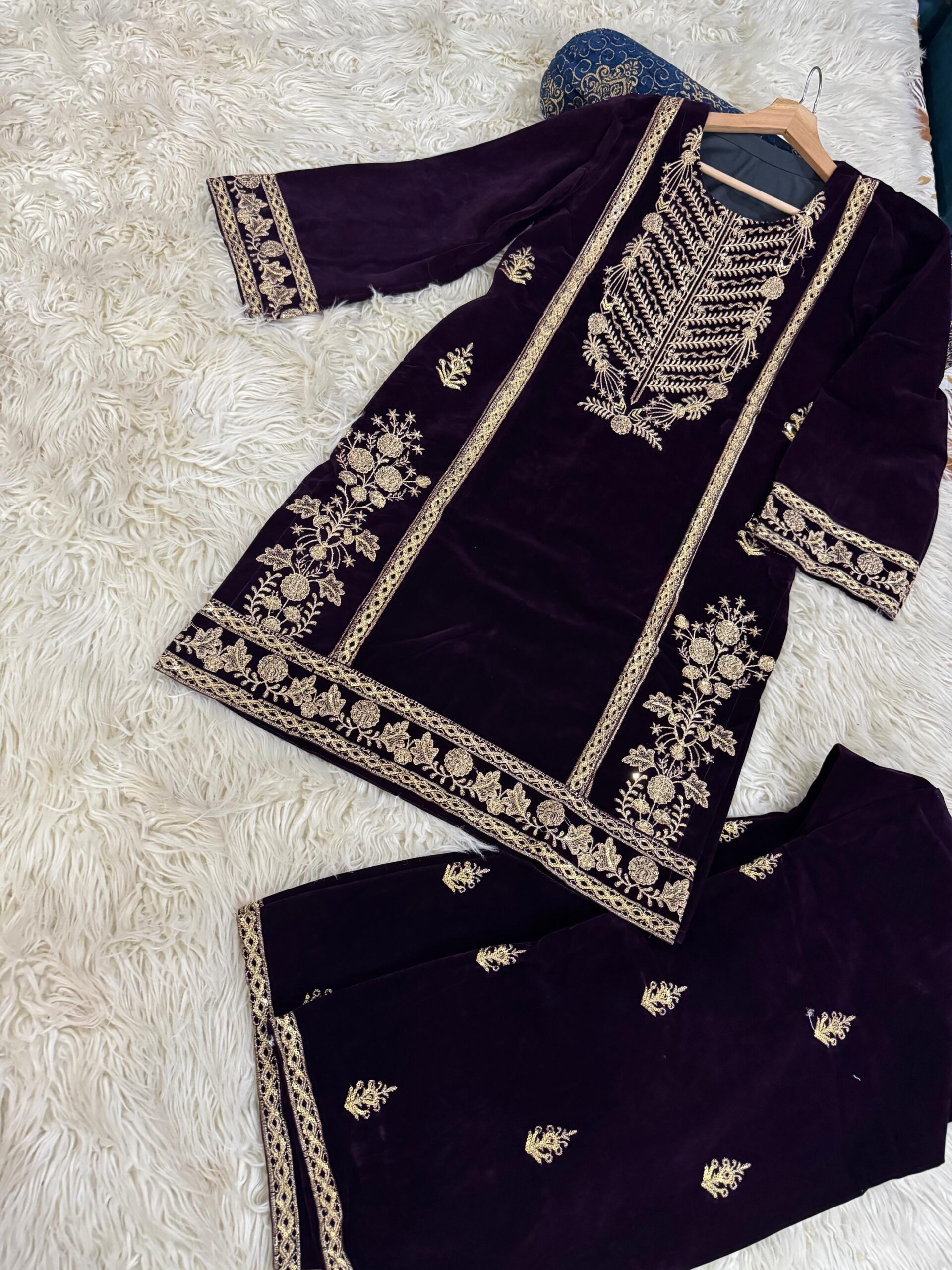 Heavy Sequins tilla Embd - Image 4