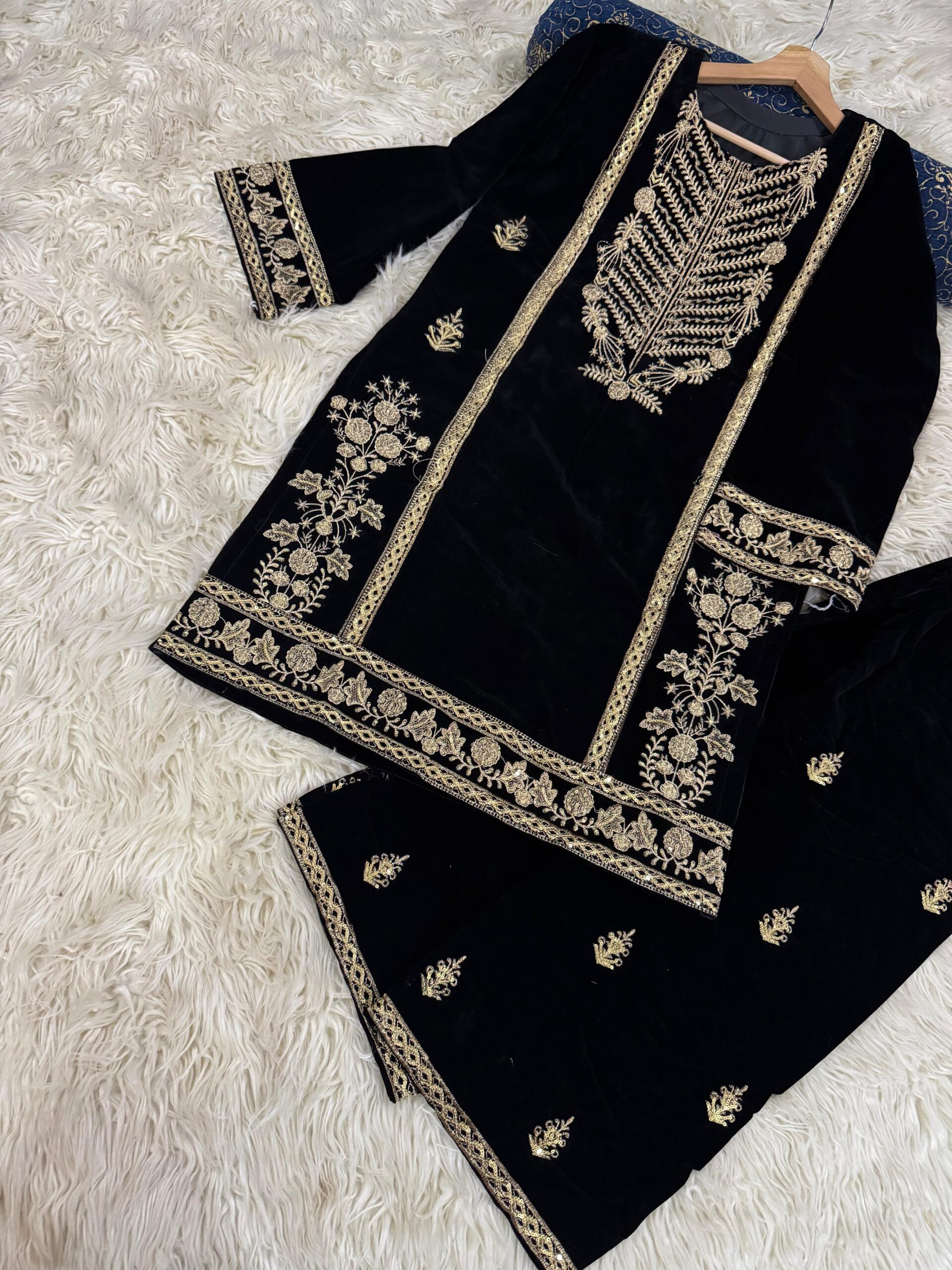 Heavy Sequins tilla Embd - Image 5